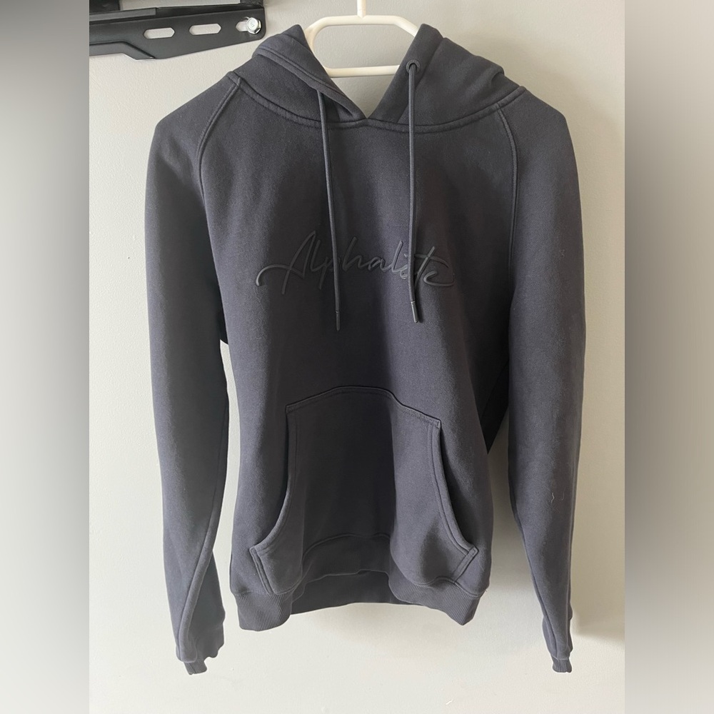 Alphalete hoodie